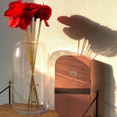 tabouret 28 cm rose fermé au soleil